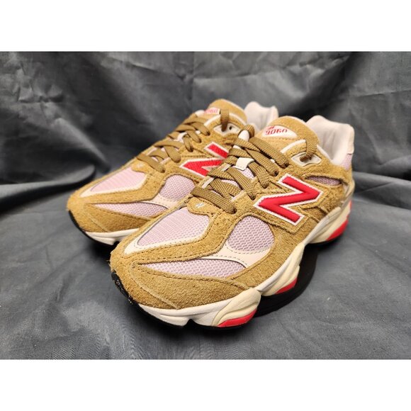 New Balance Girls 9060 Sneakers GC9060VD Beige Pink Size 5 NEW WITH BOX! - Picture 4 of 13